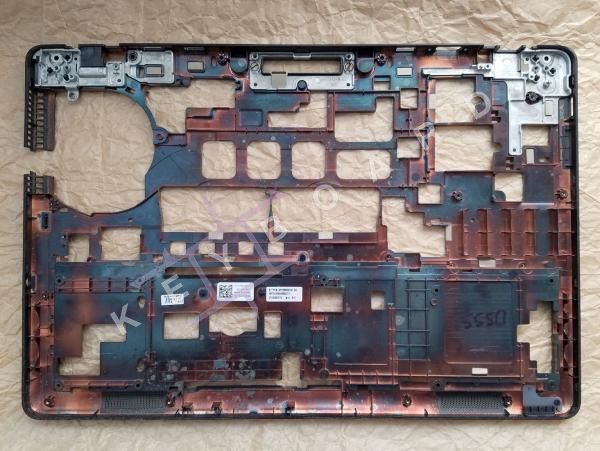 Нижня частина Dell Latitude E5550